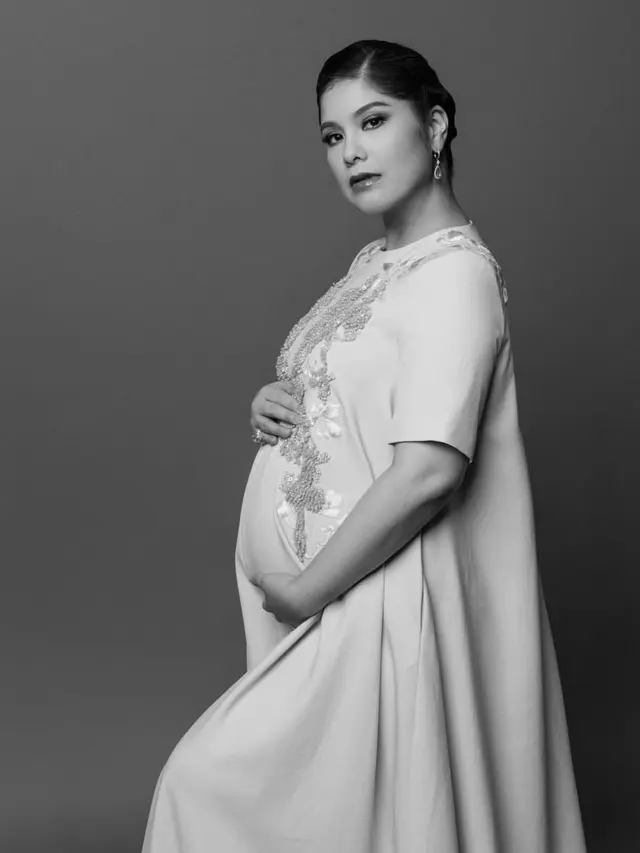 Annisa Pohan saat Maternity Shoot Anak ke-2 . [@annisayudhoyono]