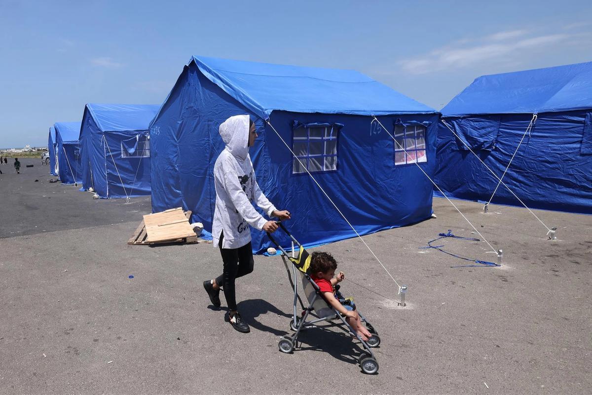 FOTO: Tenda Tenda Biru Tampung Pengungsi di Beirut