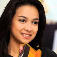 Aryani Fitriana siap berperan sebagai lesbian. Foto: youtube.com