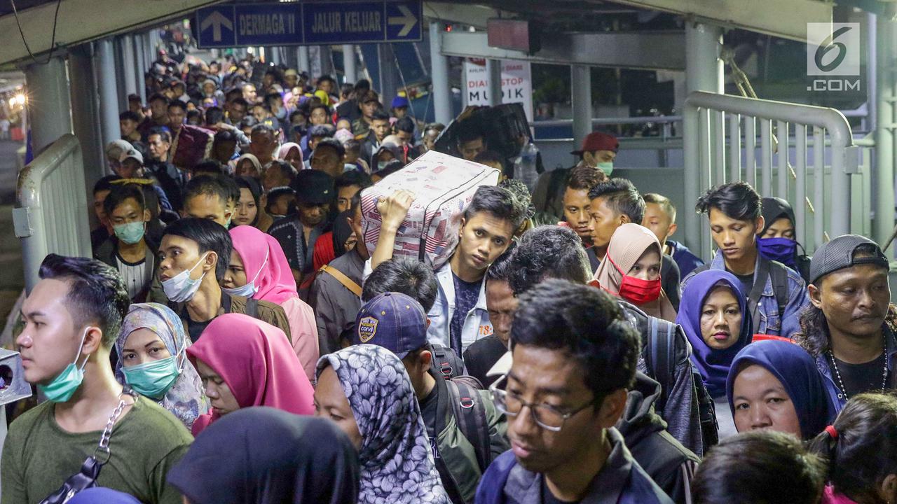 Pemudik di Pelabuhan Merak Meningkat