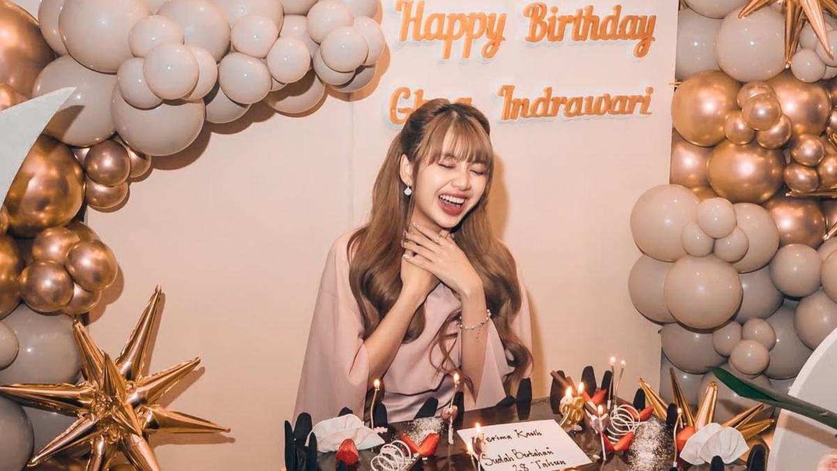 5 Potret Meja Makan Rumah Ghea Indrawari di Momen Ultah ke-28