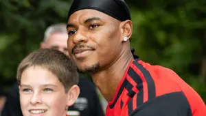 Marcus Rashford Bertahan, Juventus Intip Peluang Pinjam Zirkzee dari Manchester United