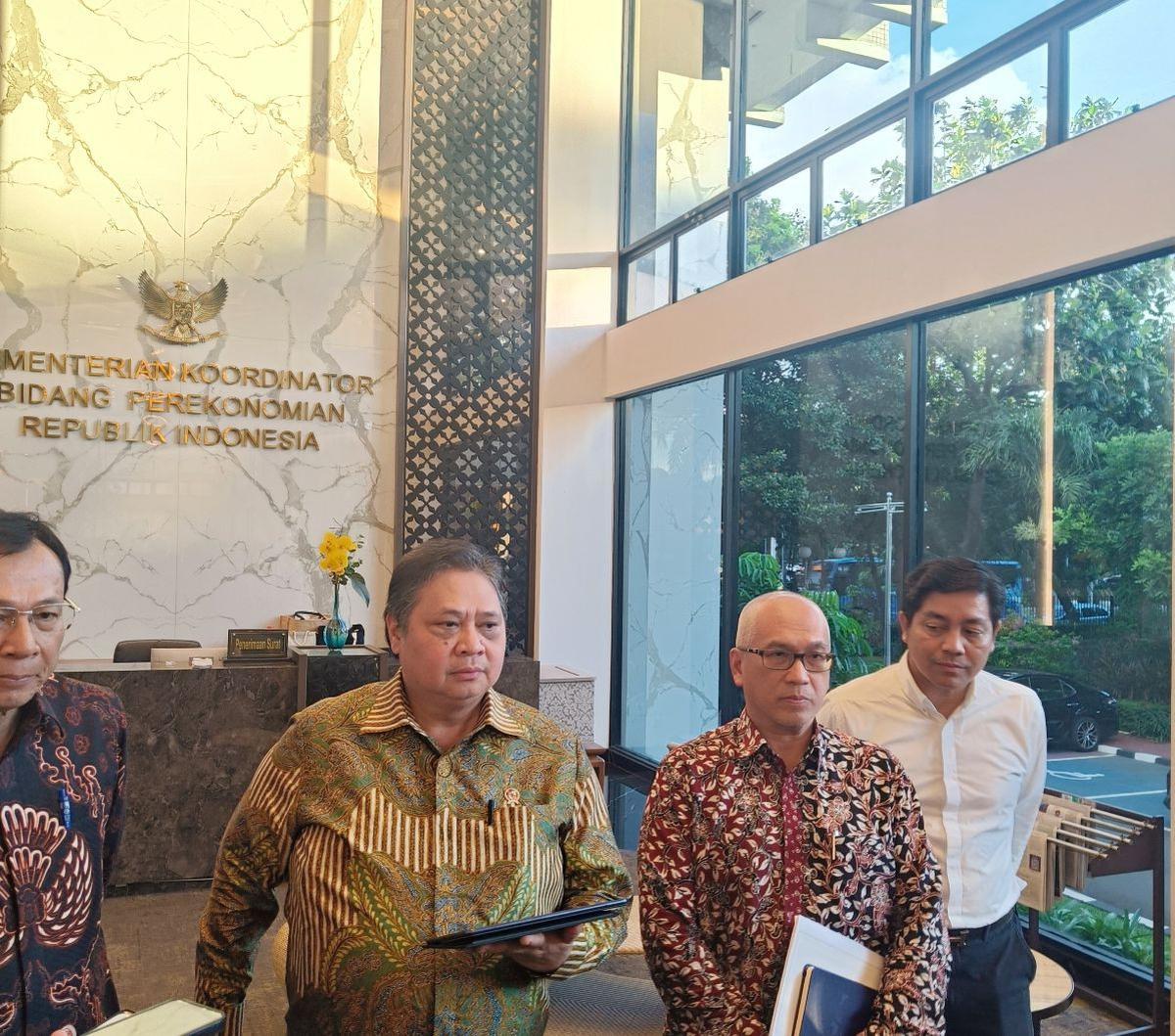 "Kalau itu investor sudah tidak wait and see lagi, karena sudah ada putusan," ujar Menko Airlangga di Jakarta, Senin (22/4).