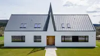 Rumah Sederhana Atap Baja Ringan tapi Mewah dengan Gaya Modern (Foto: Reve Art AI)