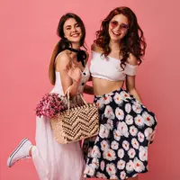 Ilustrasi fashion/Copyright Freepik/lookstudio