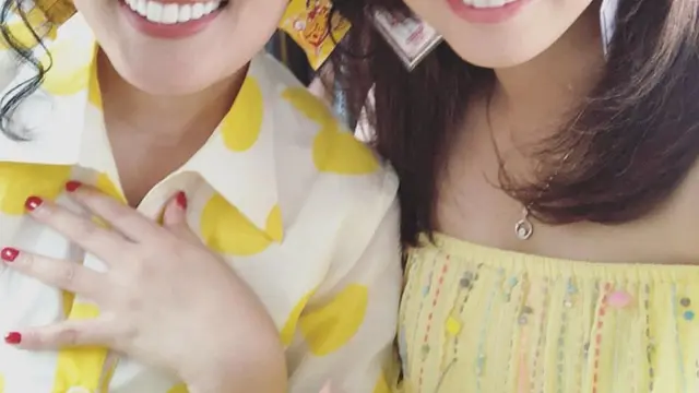 [Bintang] Selain Enak, Makanan Ini Juga Kelihatan Fashionable Dipakai Nindy Ayunda, Berani Coba?