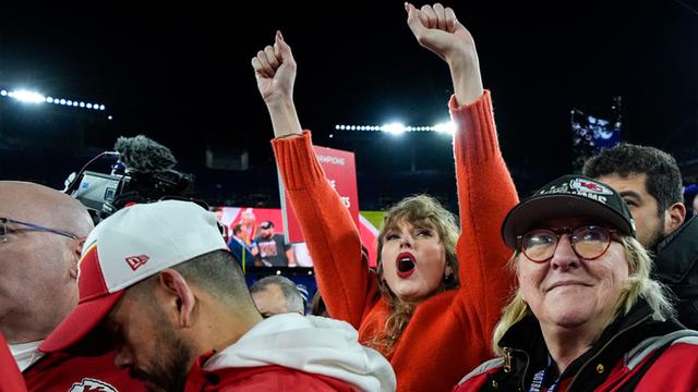 Taylor Swift dan Travis Kelce