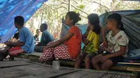 Warga desa Dulipali, Kecamatan Ile Bura, Kabupaten Flores Timur, NTT mengungsi di kebun pasca erupsi gunung Lewotobi Laki-laki (Liputan6.com/Ola Keda)