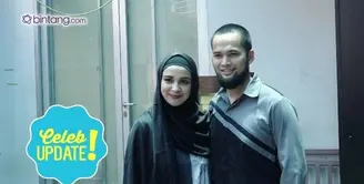 Shireen Sungkar dan Teuku Wisnu berhubungan baik dengan istri baru Ayahnya, Santi dan suami baru Ibunya, Khalid. Bagaimana sih kedekatan mereka semua sebagai satu keluarga?
