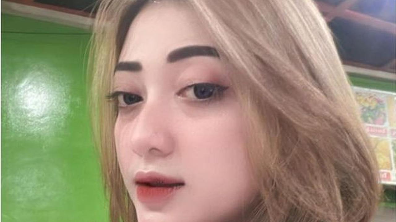 Penyanyi Dangdut Asal Kediri yang Identik dengan Goyang Seksi&nbsp; <br>