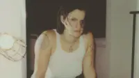 Makna Lagu Anything Adrianne Lenker tentang Cinta yang Tak Butuh Banyak Kata