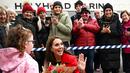 Pangeran William dan Kate Middleton saat mengunjungi Wales pada 27 Februari 2022. (Foto: Paul Ellis/Pool Photo vis AP)
