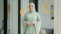 7 Warna Gamis Lebaran 2026 yang Bikin Badan Tampak Ramping dan Elegan