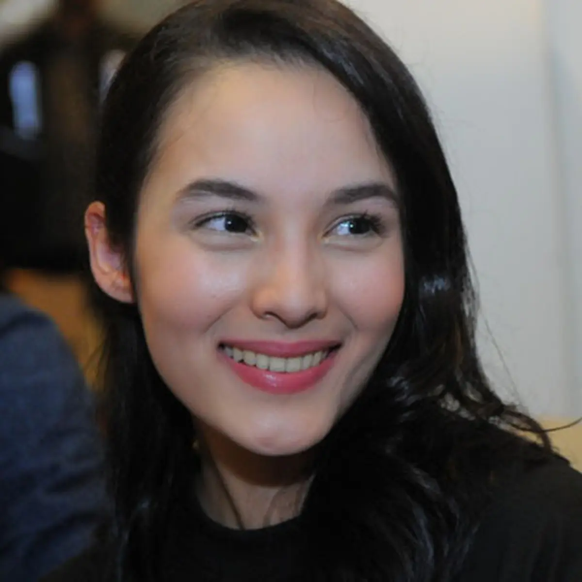 Chelsea islan bugil