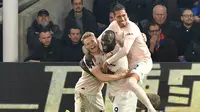 Penyerang Manchester United, Romelu Lukaku, berhasil mencetak dua gol sekaligus membawa timnya menang 3-1 atas Crystal Palace pada laga pekan ke-28 Premier League di Selhurst Park, Rabu (27/2/2019) malam waktu setempat. (AFP/OLLY GREENWOOD)