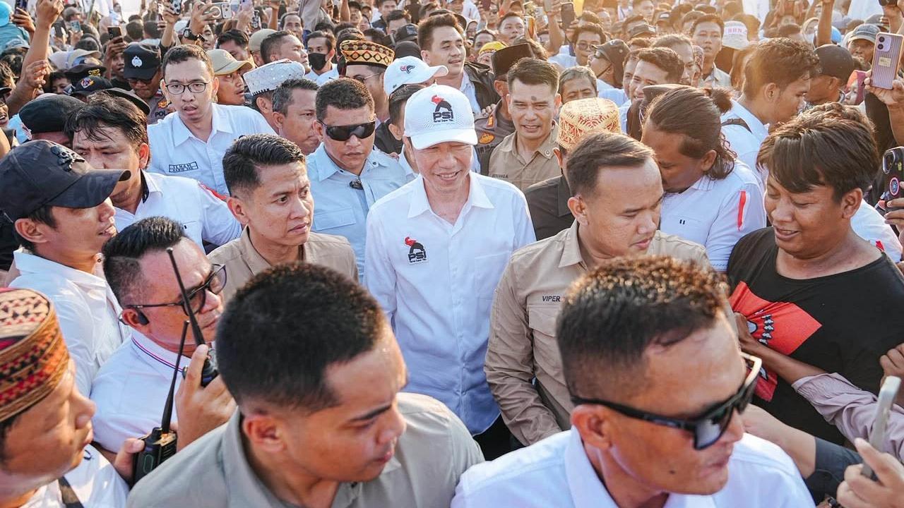 FOTO: Jokowi Hadiri Karnaval Gajah di Tulang Bawang