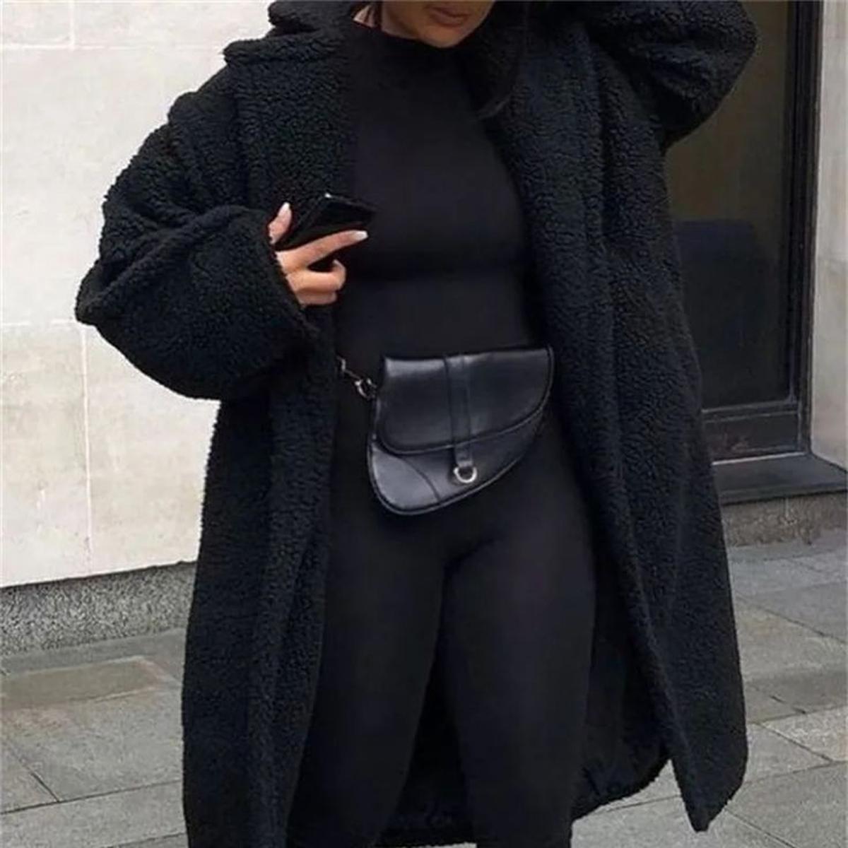 Tampil Elegan di Musim Dingin dengan 7 Outfit Wanita yang Mudah dan Memikat