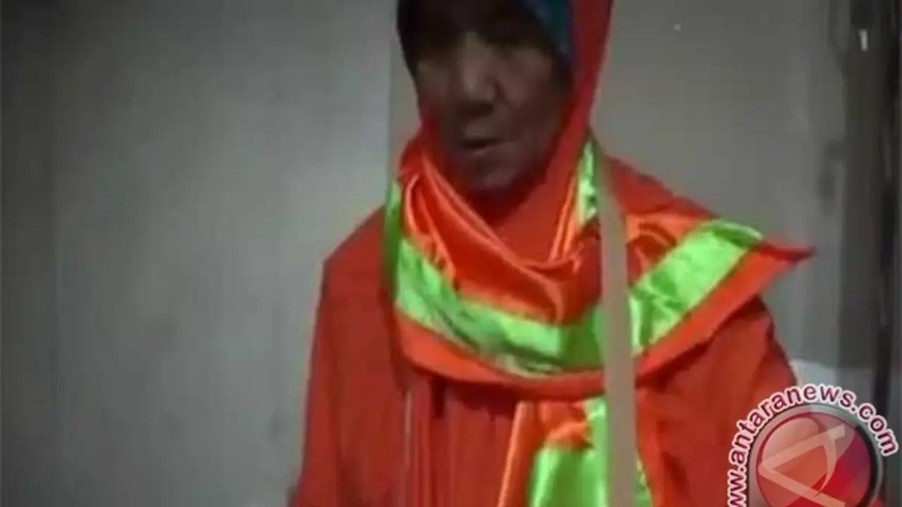 Menabung Sejak Usia 30 Tahun, Nenek Pemulung Ini Naik Haji