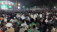 Laporan dari Lokasi Harlah 1 Abad NU di Sidoarjo, Ribuan Nahdliyin Menyemut di Stadion Delta