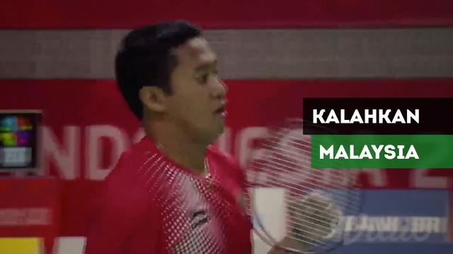 Berita video tunggal putra Indonesia Fredy  Setiawan sukses kalahkan Muhammad Norhilmie dengan skor 21-6, 21-12, Minggu, (7/10/2018)