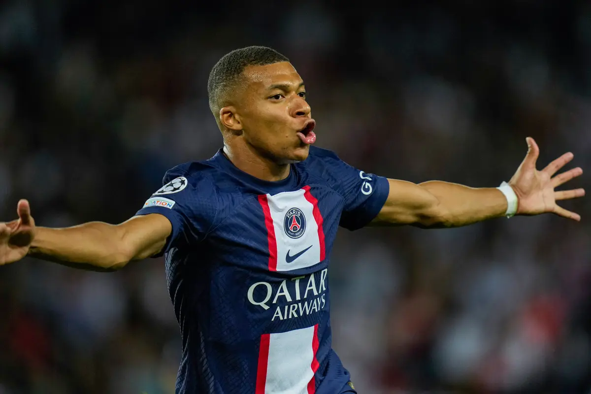 Kylian Mbappe Bawa PSG Taklukkan Juventus