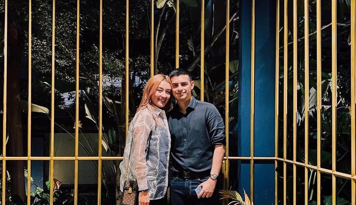 10 Potret Gaya Pacaran Natasha Ryder dan Ciccio Manassero, Selalu ...