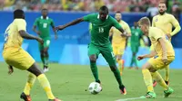 8. Sadiq Umar (Nigeria), penyerang berusia 19 tahun asal klub Roma ini tampil cukup baik bersama Elang Afrika di Olimpiade 2016. Dari enam penampilan dirinya berhasil mencetak empat gol. (AP/Michael Dantas)