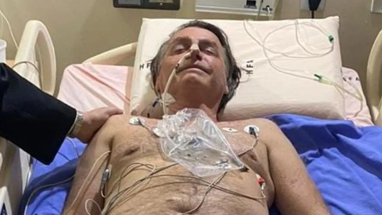 Presiden Brasil Jair Bolsonaro dibawa ke rumah sakit akibat cegukan. (Dok Jair Bolsonaro)