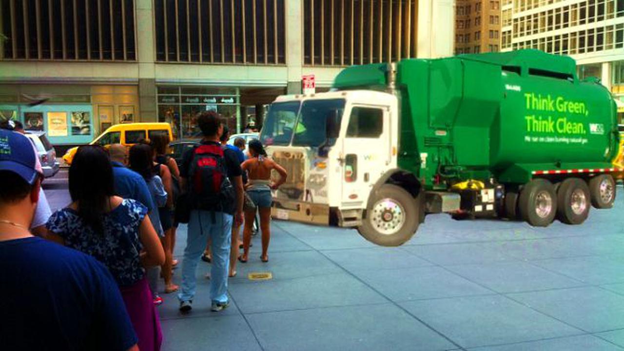 Truk Sampah Disangka Truk Makanan Organik