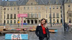 Beberapa waktu lalu sedang ramai dibicarakan anak Parto Patrio yang bernama Amanda Caesa. Putri Parto Patrio dari Diena Risty, Amanda Caesa, memutuskan terjun ke dunia entertainment lewat jalur tarik suara. (Liputan6.com/IG/@amandacaesaa)
