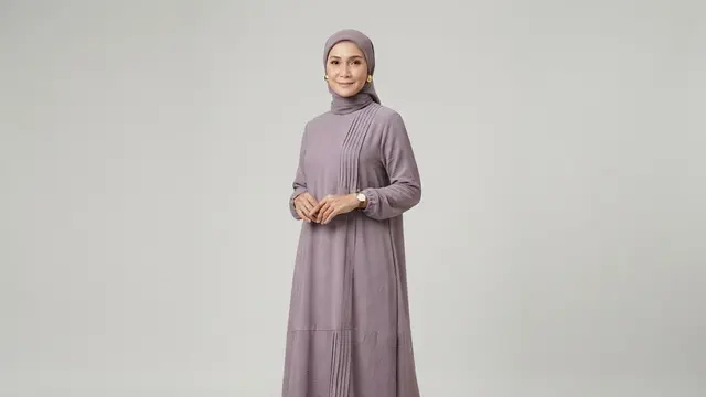 Gamis Crinkle Airflow dengan Detail Plisket