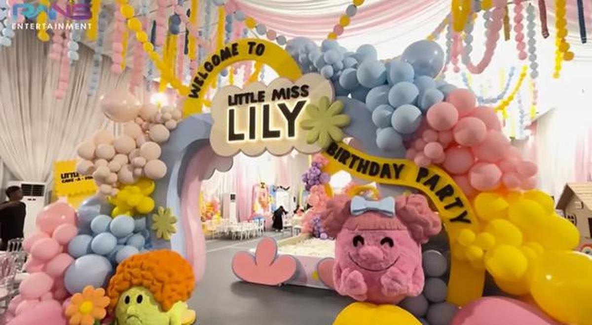 Potret Dekorasi Perayaan Ultah ke-2 Lily Anak Angkat Raffi Gigi, Digelar Super Mewah