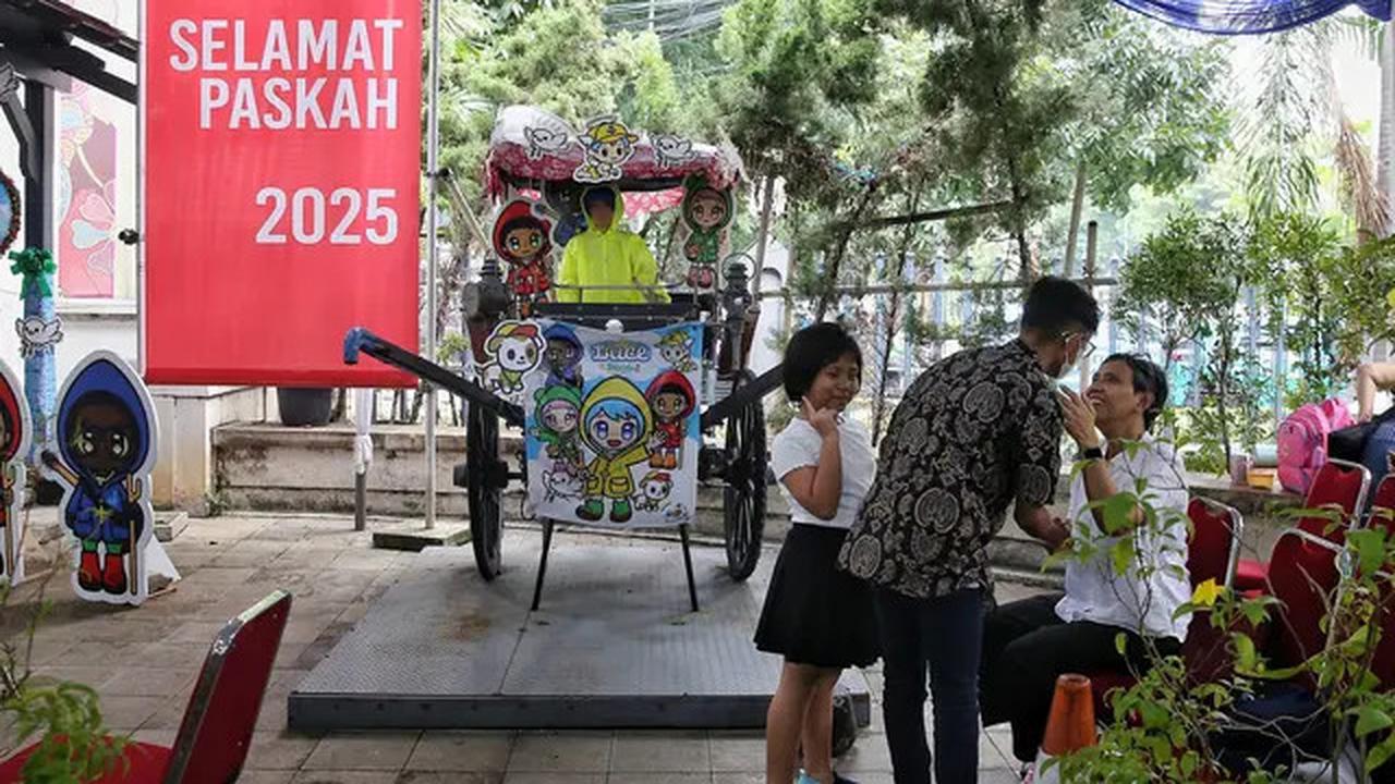 Khidmat, Pelaksanaan Misa Kamis Putih di Gereja Katedral Jakarta