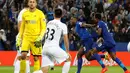 Pemain Leicester City, Wes Morgan, merayakan gol yang dicetaknya ke gawang Swansea City dalam laga Premier League di King Power Stadium, Sabtu (27/8/2016). (Action Images via Reuters/Carl Recine)