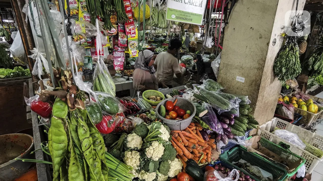 FOTO: Harga Kebutuhan Pokok Merangkak Naik