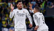 Jude Bellingham dan Kylian Mbappe dalam pertandingan Villarreal vs Real Madrid di El Madrigal, Minggu dini hari WIB (16-3-2025). (Bola.com/X @realmadriden)