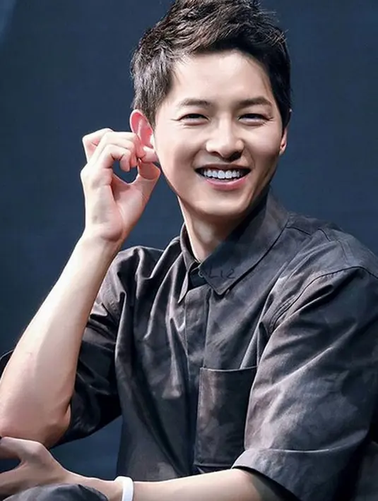 Tersiar kabar, Song Joong Ki membeli rumah tersebut dengan tujuan ingin membahagiakan Song Hye Kyo. Sampai saat ini, rumahnya juga masih dalam tahap renovasi sesuai dengan impian calon istrinya itu. (Instagram/songjoongkionly)