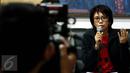 Istri mendiang Munir, Suciwati memberikan keterangan pers Ultimatum Suciwati untuk Presiden terkait hilangnya laporan Tim Pencari Fakta (TPF) kasus pembunuhan aktivis Munir, di Kantor Kontras, Jakarta, Rabu (19/10). (Liputan6.com/Johan Tallo)