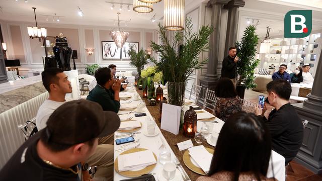 Buka puasa bersama dengan Marc Klok dan Happy Hearts Indonesia di Eichholtz Plaza Indonesia, Jakarta Pusat, Senin (10/4/2023).