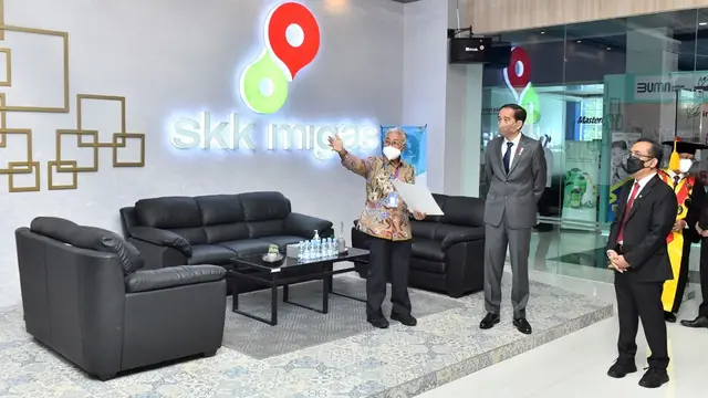 Presiden Joko Widodo (Jokowi) mengunjungi Migas Corner di SoloTechnopark (STP), Surakarta Jawa Tengah. (Agus Suparto/SKK Migas)