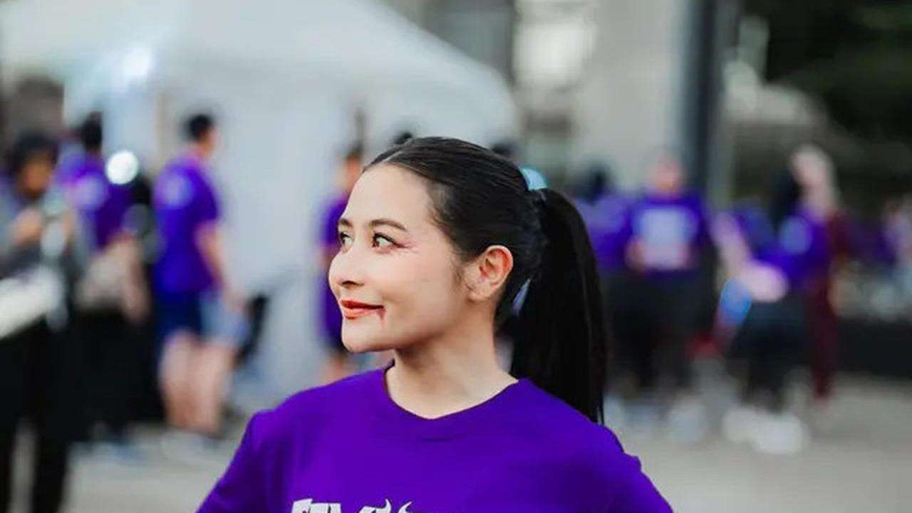 Partisipasinya dalam event lari ini merupakan yang pertama bagi Prilly Latuconsina. Ia pun berhasil menyelesaikan event tersebut hingga garis finish.