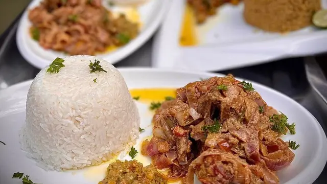 Kedjenou, hidangan semur ayam di Pantai Gading