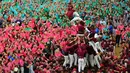 Kompetisi Taragon Castells telah berlangsung selama 24 tahun terakhir, Spanyol, Sabtu (1/10). Serunya kompetisi ini membuat wisatawan berkunjung untuk melihatnya. (AFP PHOTO / Lluis Gene)