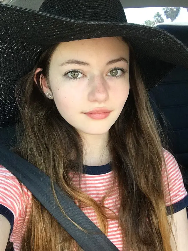 [Bintang] Mackenzie Foy