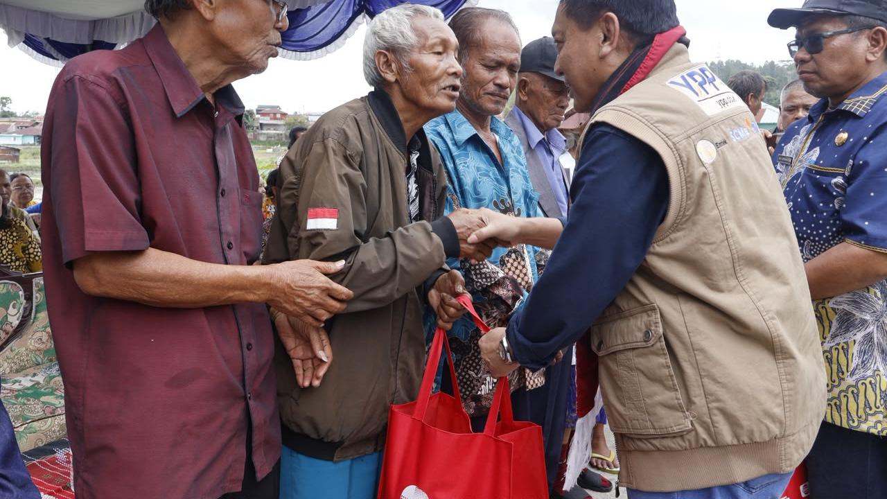 Sentuhan Kasih Lewat Bantuan Sembako