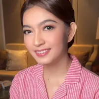 Lihat di sini tampilan istri Wakil Presiden RI, Selvi Ananda dipulas makeup tipis yang memesona. [@fidelhertamakeup].