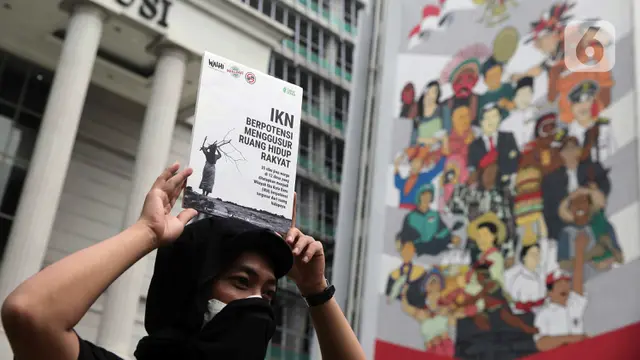 FOTO: Masyarakat Sipil Ajukan Uji Materi UU IKN ke MK