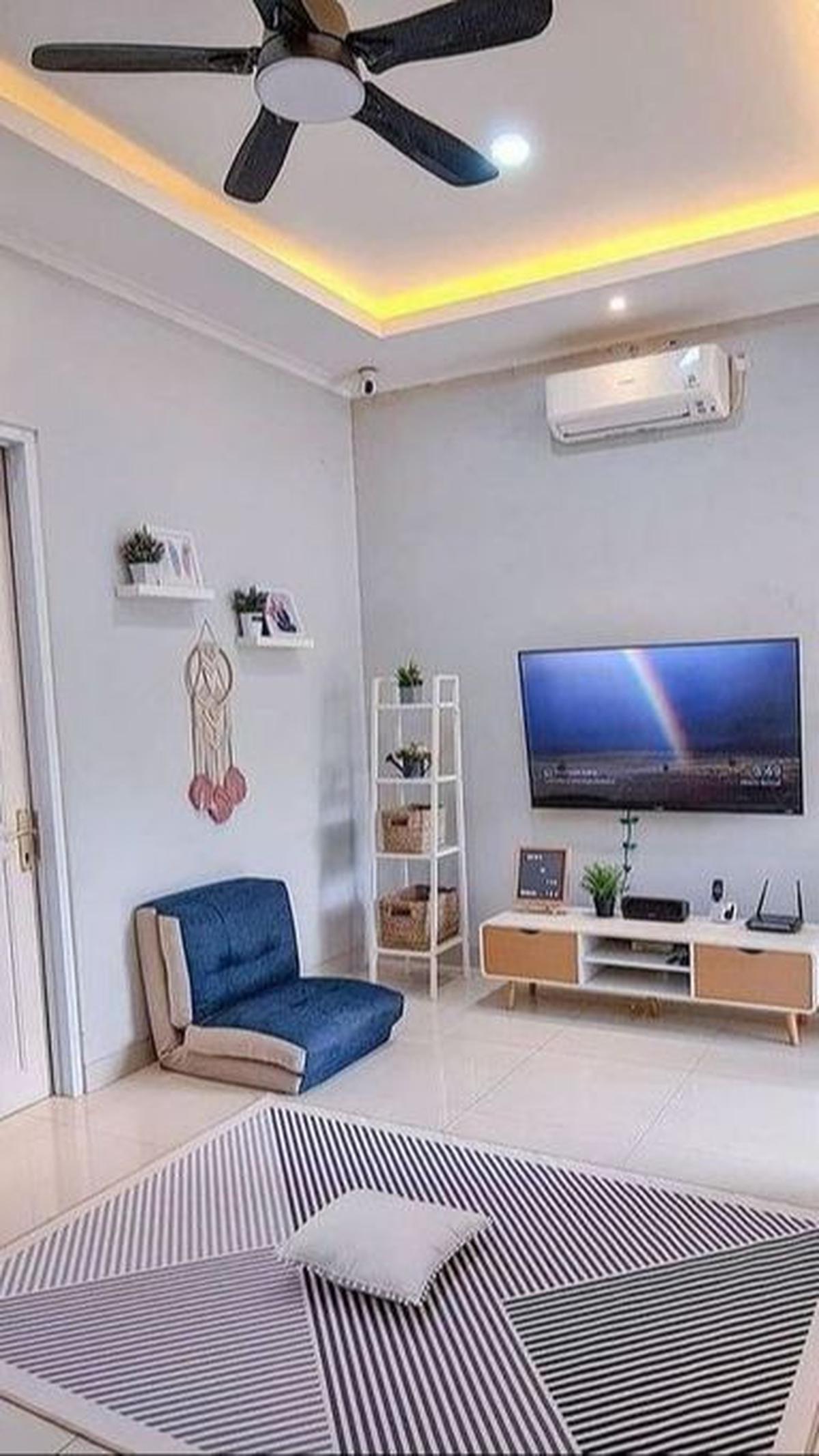 Ruang Keluarga Nyaman Lesehan Tapi Modern
