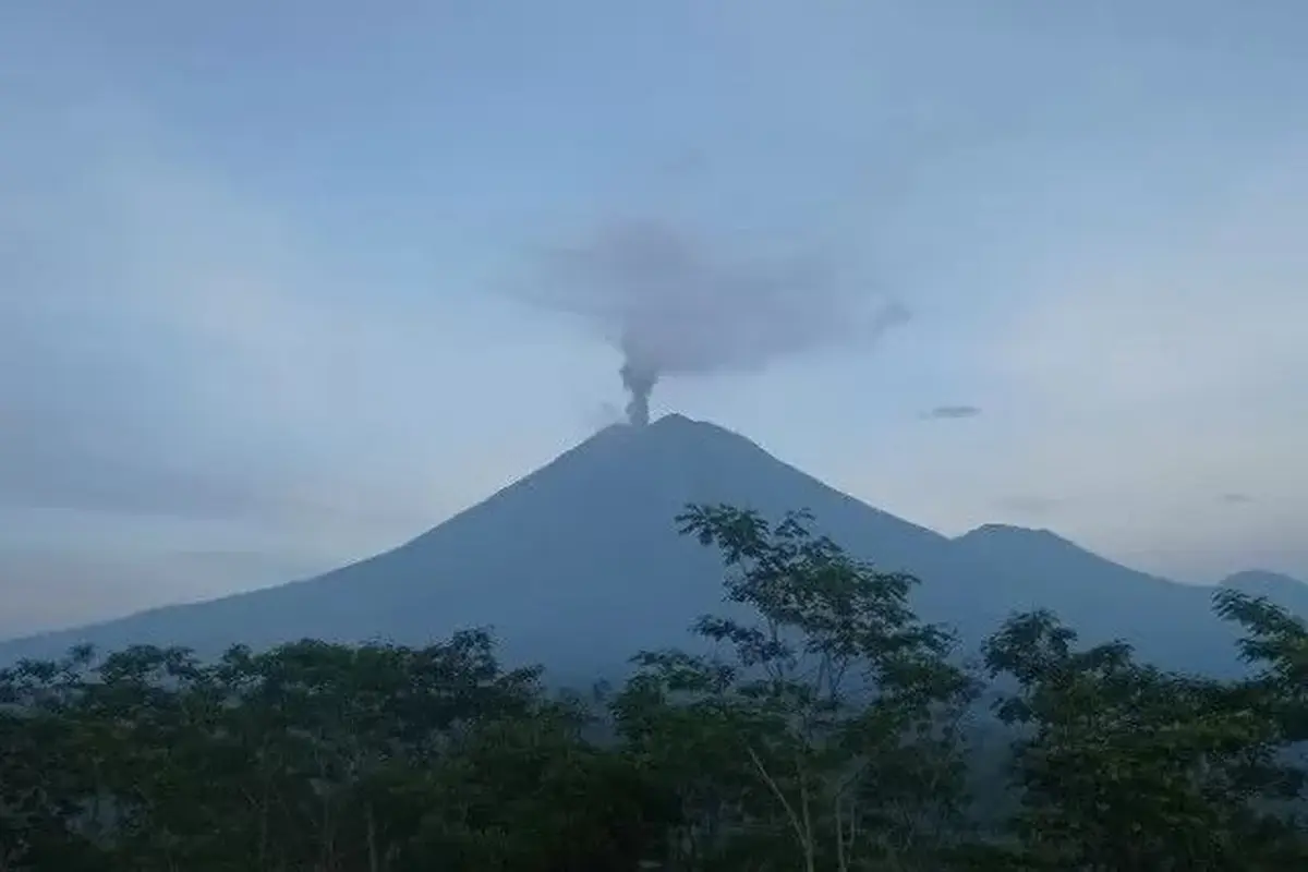 Ilustrasi Erupsi Gunung Semeru (Istimewa)