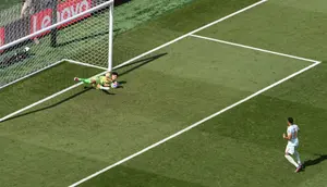 Alasan Penalti Kylian Mbappe Vs Maroko Sempat Tertunda, VAR Curiga Diving